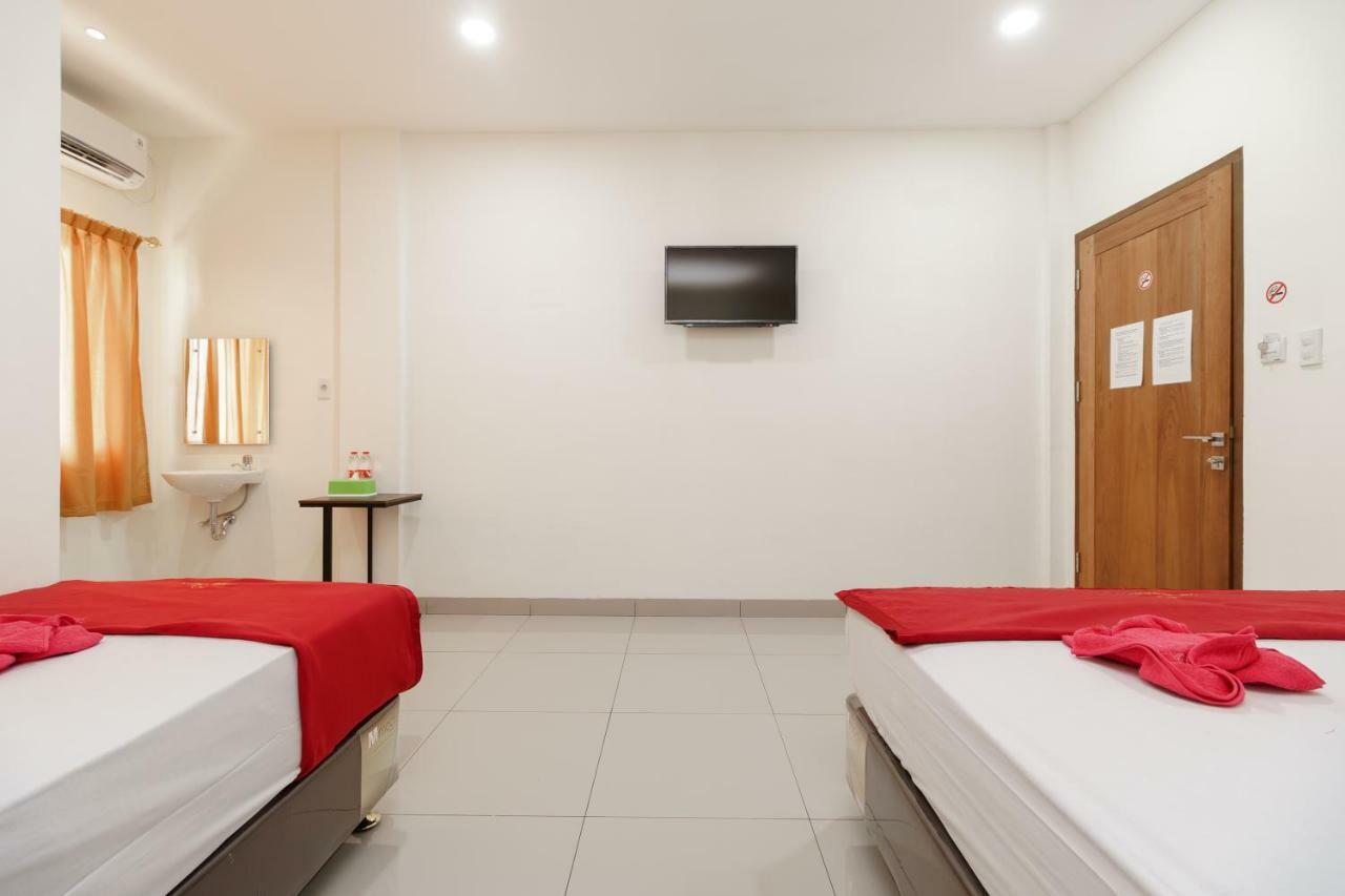 Reddoorz Syariah Near Universitas Serambi Mekkah Hotel