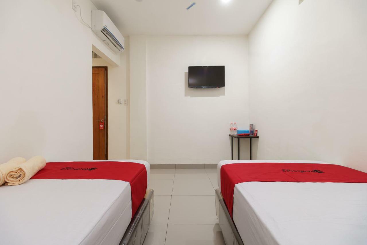 Hotel Reddoorz Syariah Near Universitas Serambi Mekkah 2*