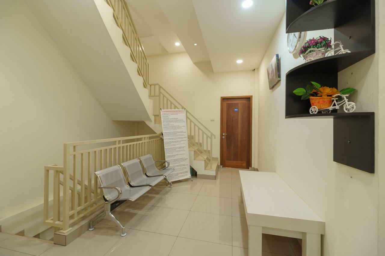 Reddoorz Syariah Near Universitas Serambi Mekkah Hotel 2*